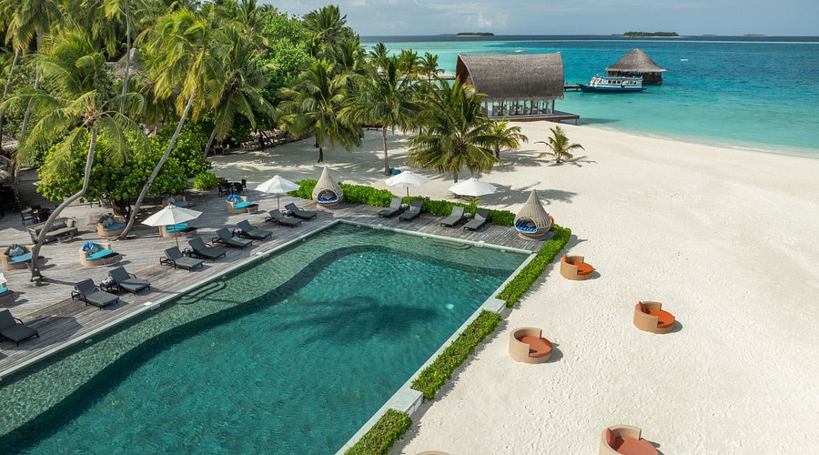 Angsana Velavaru3