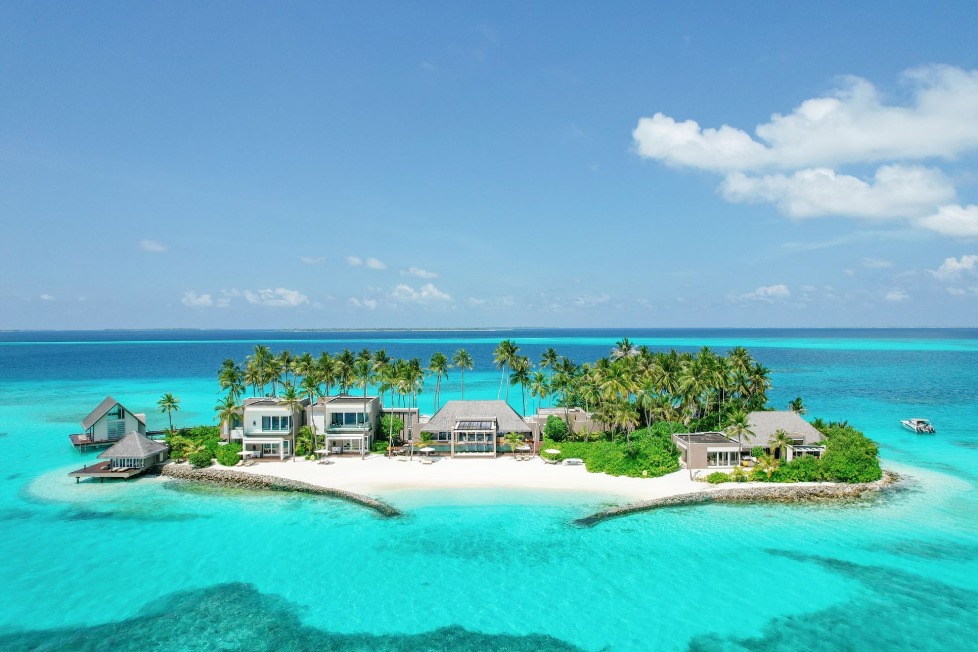 private-island-maldives-luxury-beach-cheval-blanc-randheli-resort-aer-1_h_l